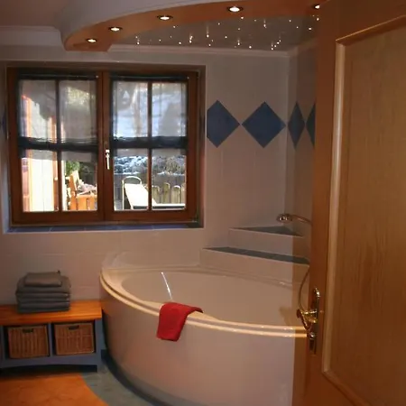 Apartamento Ferienwohnung Gebirgshausl *