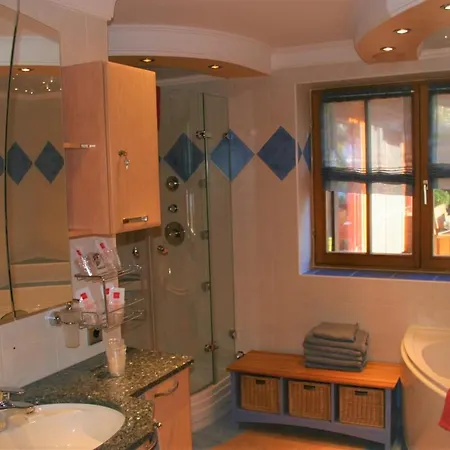 Ferienwohnung Gebirgshausl * 비쇼프스비에젠